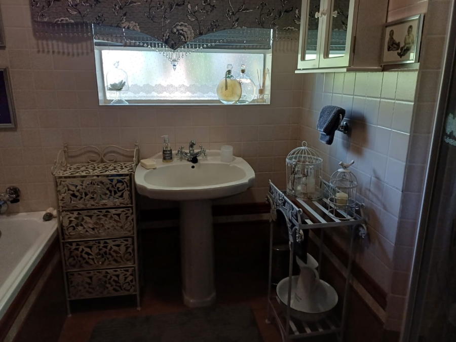 4 Bedroom Property for Sale in Lime Acres Northern Cape